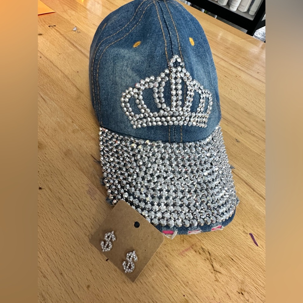 Crown ball cap with $earrings